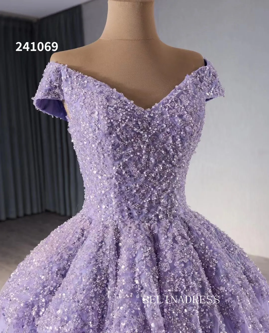 Luxury Lilac V neck Beaded Long Formal Dresses Evening Dress 241069