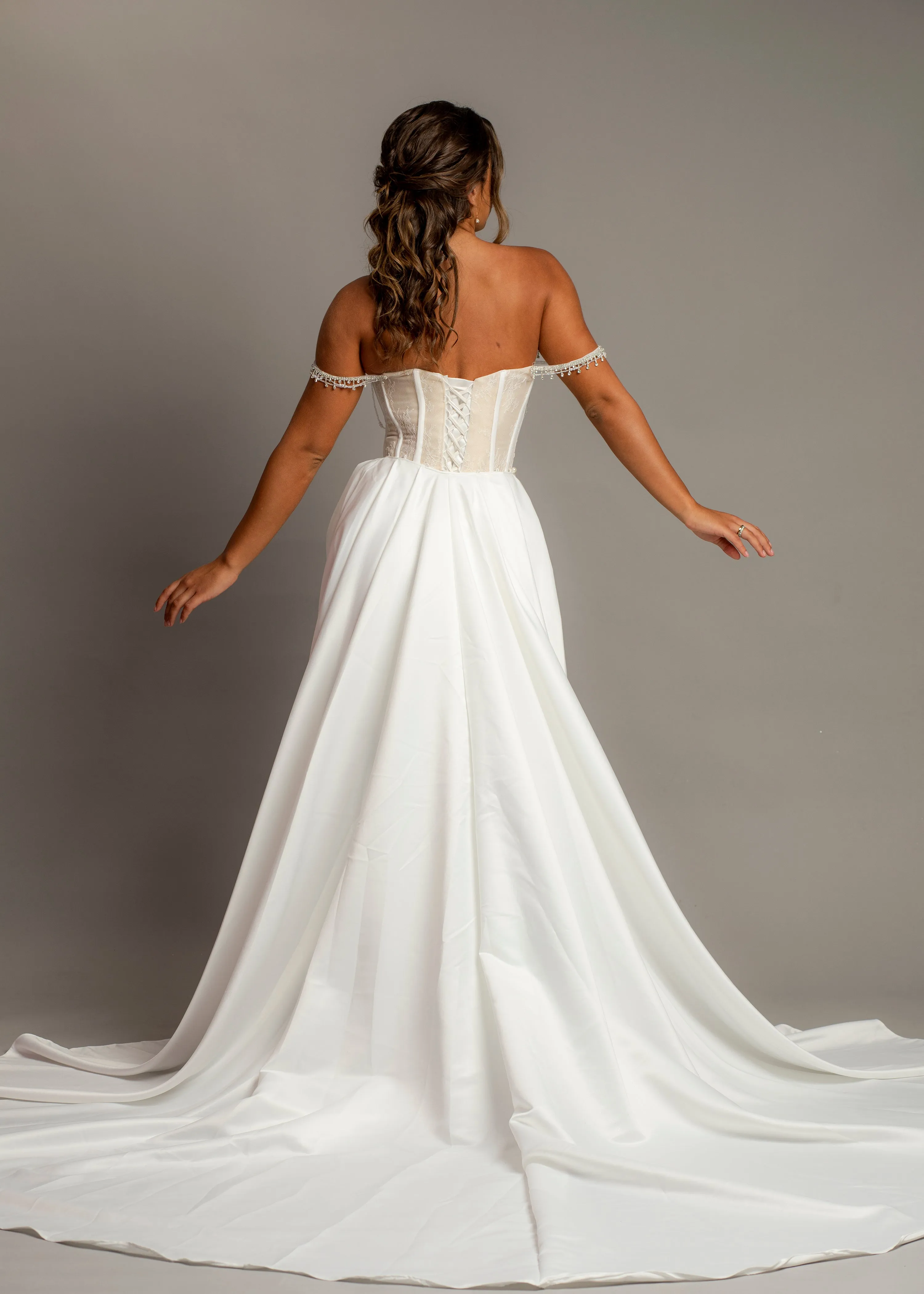 Straight neck mermaid dress with high slit and detachable train