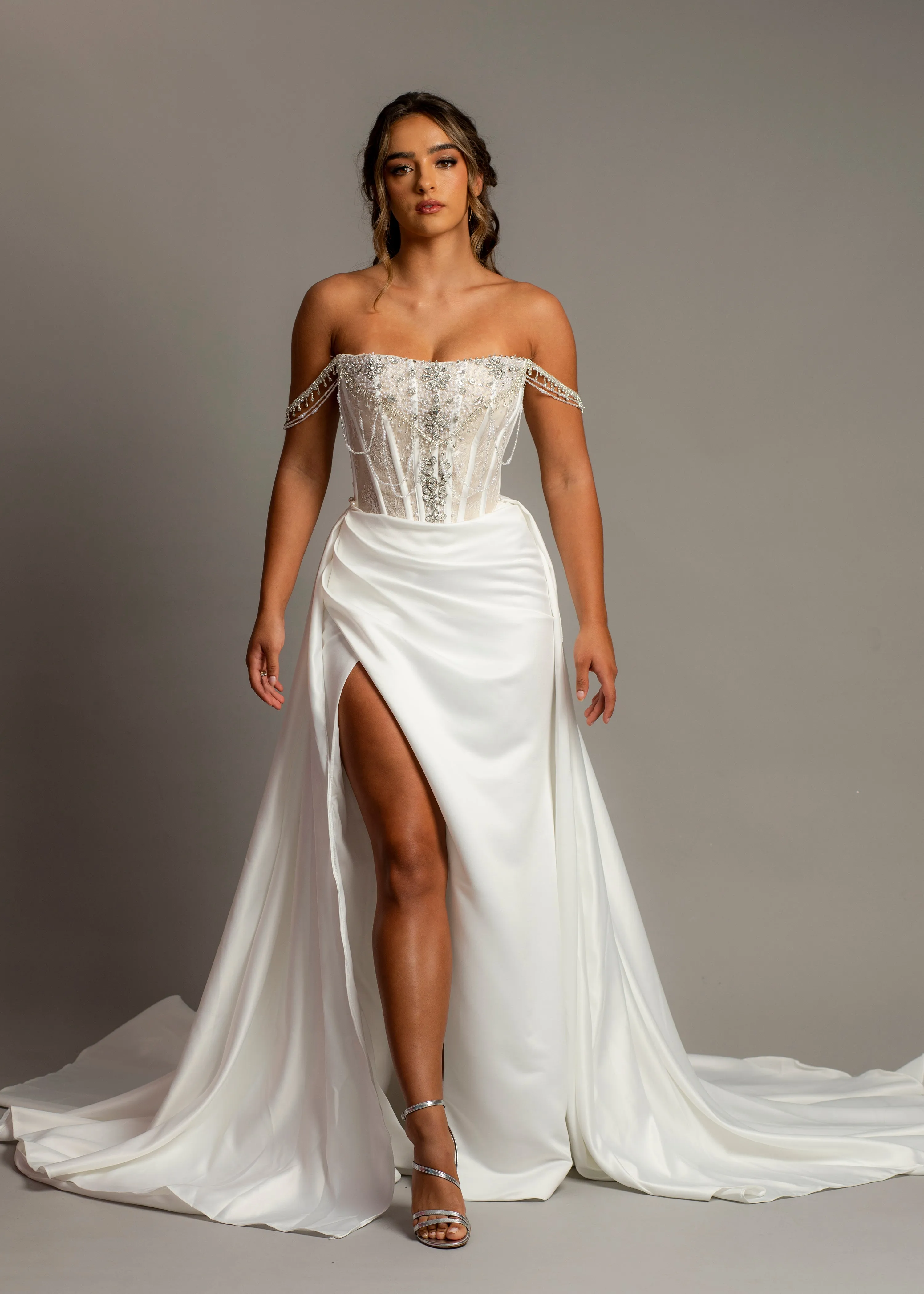 Straight neck mermaid dress with high slit and detachable train